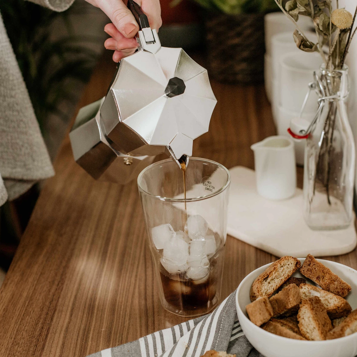 2x Doppelwandige Gläser 350ml HOT & COLD In Transparent 4 2x Doppelwandige Gläser 350ml HOT & COLD In Transparent – Bild 2