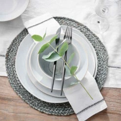 Besteck-Set 16-tlg. Matt STILETTO In Schwarz -Butlers Speichern butlers besteck set 16 tlg matt stiletto in schwarz 2