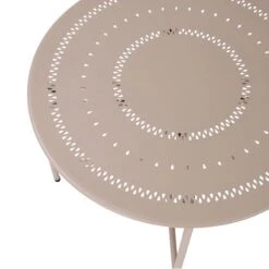 Gartentisch Mit Stanzung ASHLEY In Beige 12 Gartentisch Mit Stanzung ASHLEY In Beige -Butlers Speichern butlers gartentisch mit stanzung ashley in beige 5