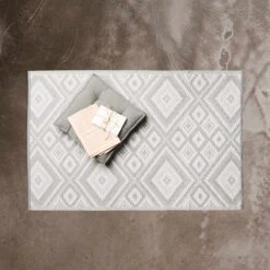 In- & Outdoor-Teppich Ethno L 150 X B 90cm COLOUR CLASH In Grau 16 In- & Outdoor-Teppich Ethno L 150 X B 90cm COLOUR CLASH In Grau -Butlers Speichern butlers in and outdoor teppich ethno l 150 x b 90cm colour clash in grau 3