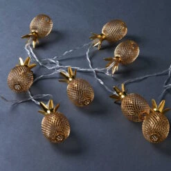 LED-Lichterkette Ananas 10 Lichter Mit USB-Batteriefach MIAMI In Gold -Butlers Speichern butlers led lichterkette ananas 10 lichter mit usb batteriefach miami in gold 4