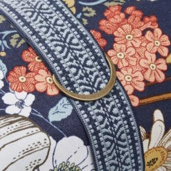 Picknickdecke L 175 X B 154cm BETWEEN FLOWERS In Dunkelblau 17 Picknickdecke L 175 X B 154cm BETWEEN FLOWERS In Dunkelblau -Butlers Speichern butlers picknickdecke l 175 x b 154cm between flowers in dunkelblau 5