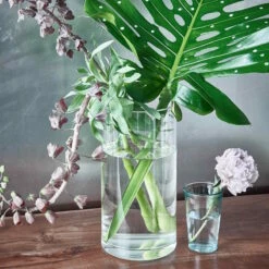 Zylindrische Vase 30 Cm POOL In Transparent -Butlers Speichern butlers zylindrische vase 30 cm pool in transparent 1